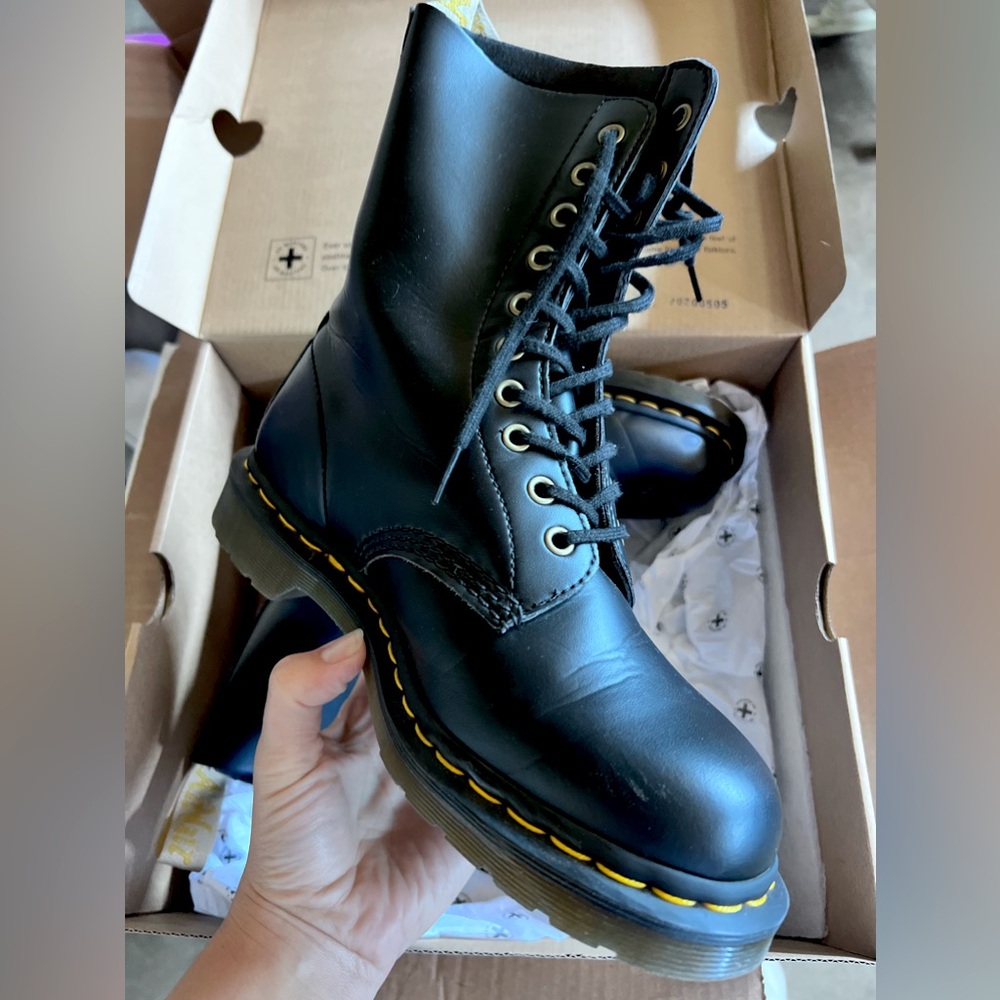 Dr. Martens Vegan 1490 Combat Laceup Boots 8